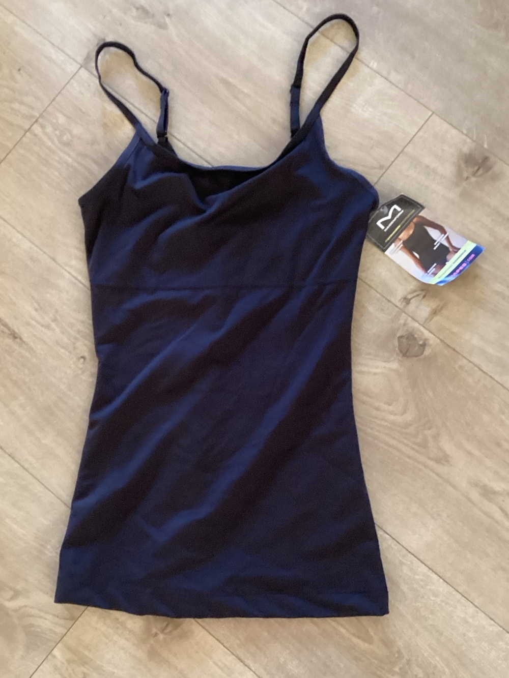 MAIDENFORM shaping camisole shades firm, size Small, Black, NWT